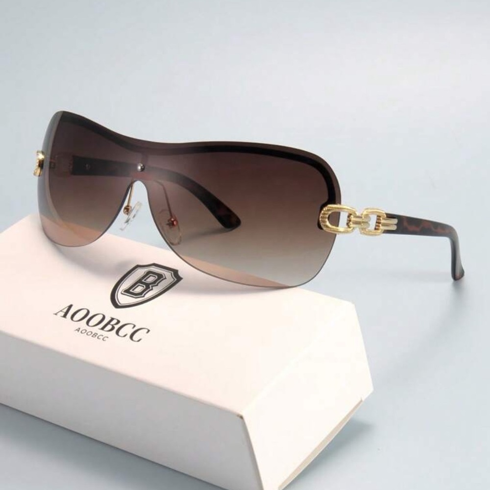 Women's luxury Brown Sunglasses with Gold Details
